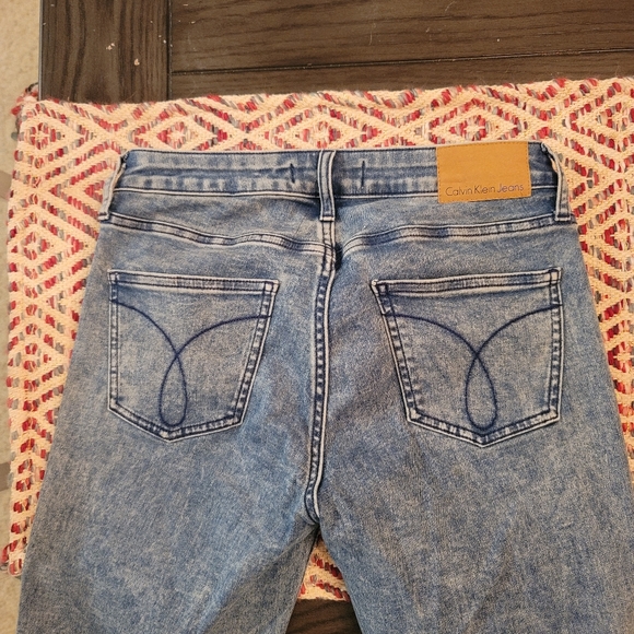 Calvin Klein Skinny Ankle Jeans - Picture 4 of 4